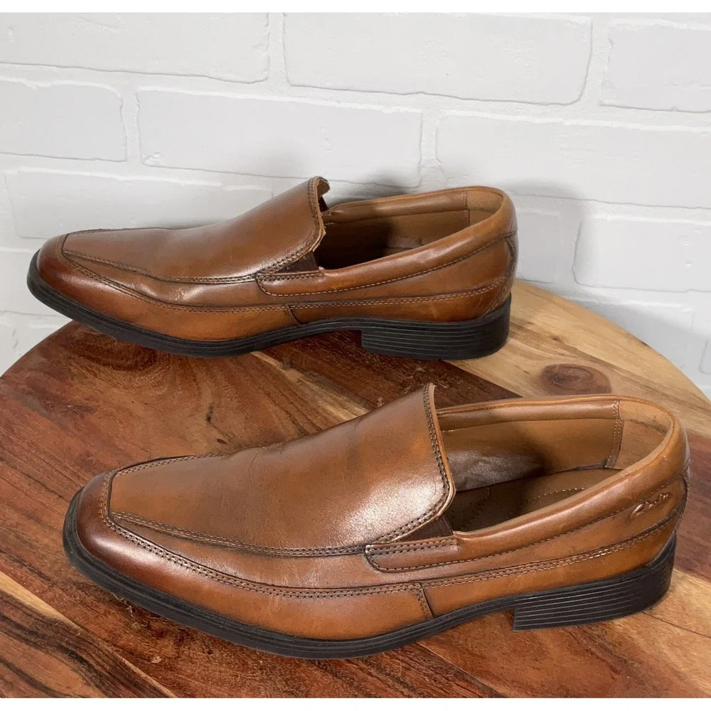 Clarks Ultimate Comfort Shoes Men 9.5W Carmel Brown Slip On Loafers‎ Dress 22261